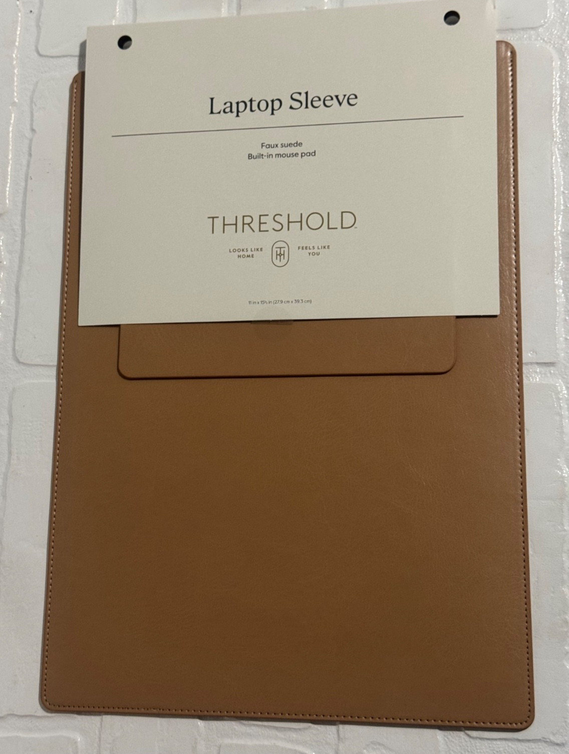 NEW Threshold LAPTOP SLEEVE Faux Suede Leather Built in Mouse Pad Magnetic Close