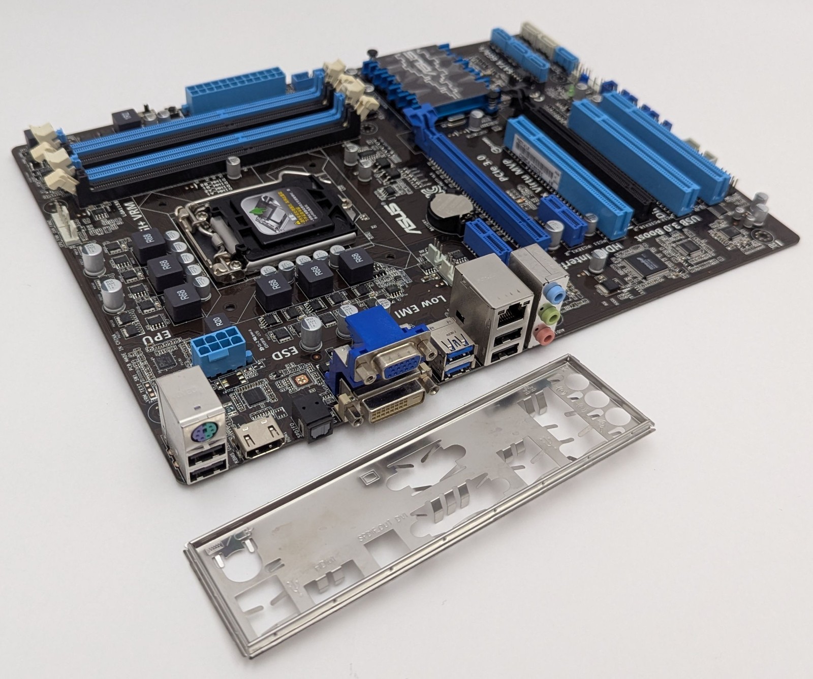 ASUS P8Z77-V LX ATX Desktop Motherboard LGA 1155/Socket H2 DDR3 SDRAM Intel Z77