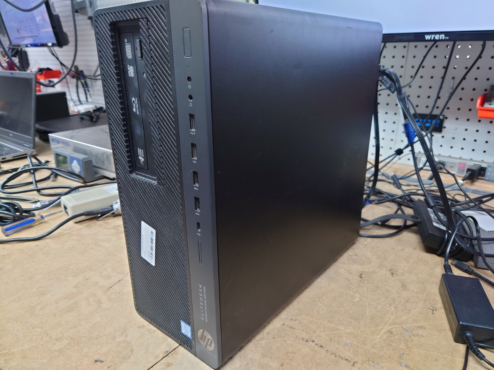 HP EliteDesk 800 G4 WKS TWR i7-8700 8GB RAM 256GB SSD No OS
