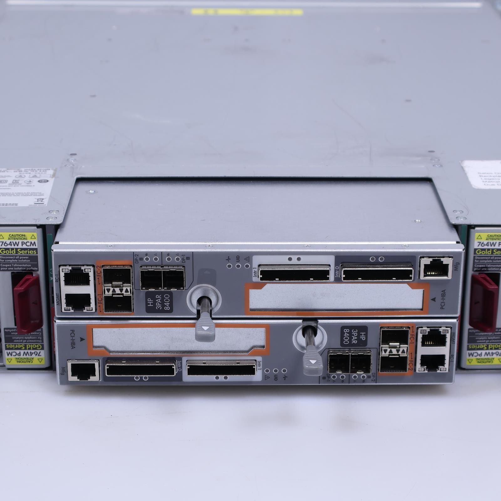 HP 3Par StoreServ 8000 Drv Enclosure 2x HPE StoreServ 8400 H6795-63001 Array B1