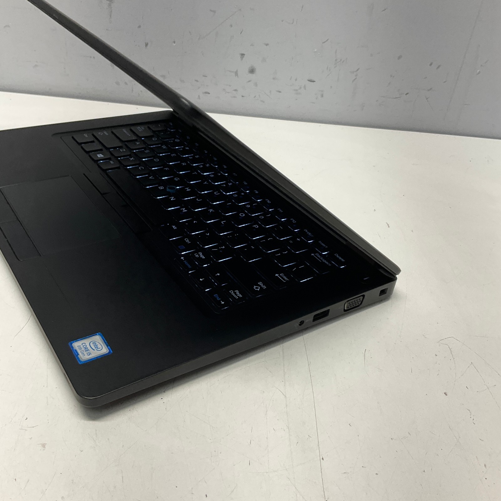 Dell Latitude 5491 14″ HD Intel Core i5-8400H 4GB RAM 256GB SSD Windows 11 Pro