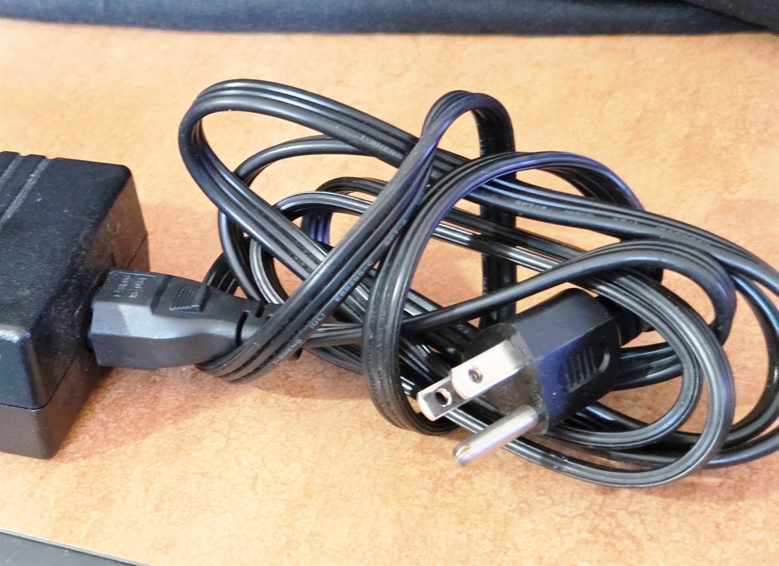 Genuine LiteOn AC Power Adapter PA-1131-08 19V 7.1A 135W 50-60 Hz WORKS GREAT