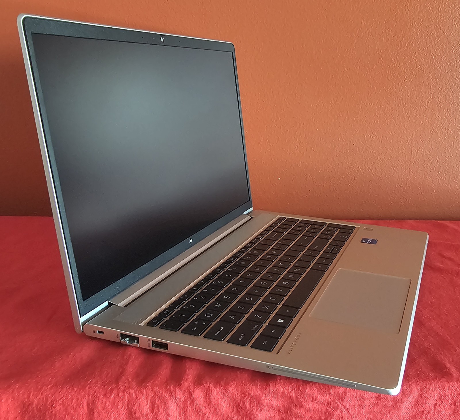 HP EliteBook 650 G10 i7-1355U 16GB 512GB SSD 15.6″ Win11 Pro Touchscreen Laptop