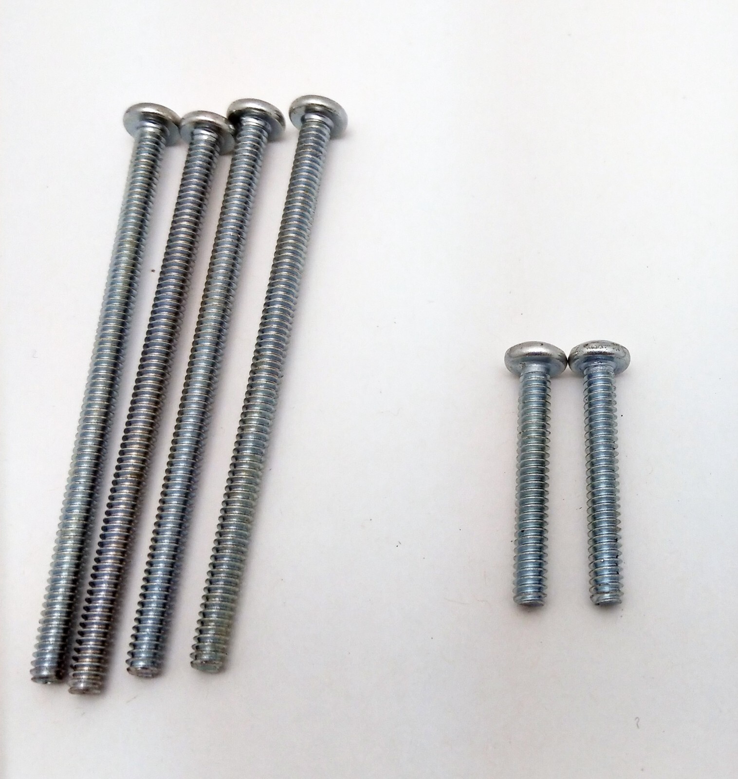19-Pack: Assorted Size Industrial Hardware Mounting Installation Screws Kit