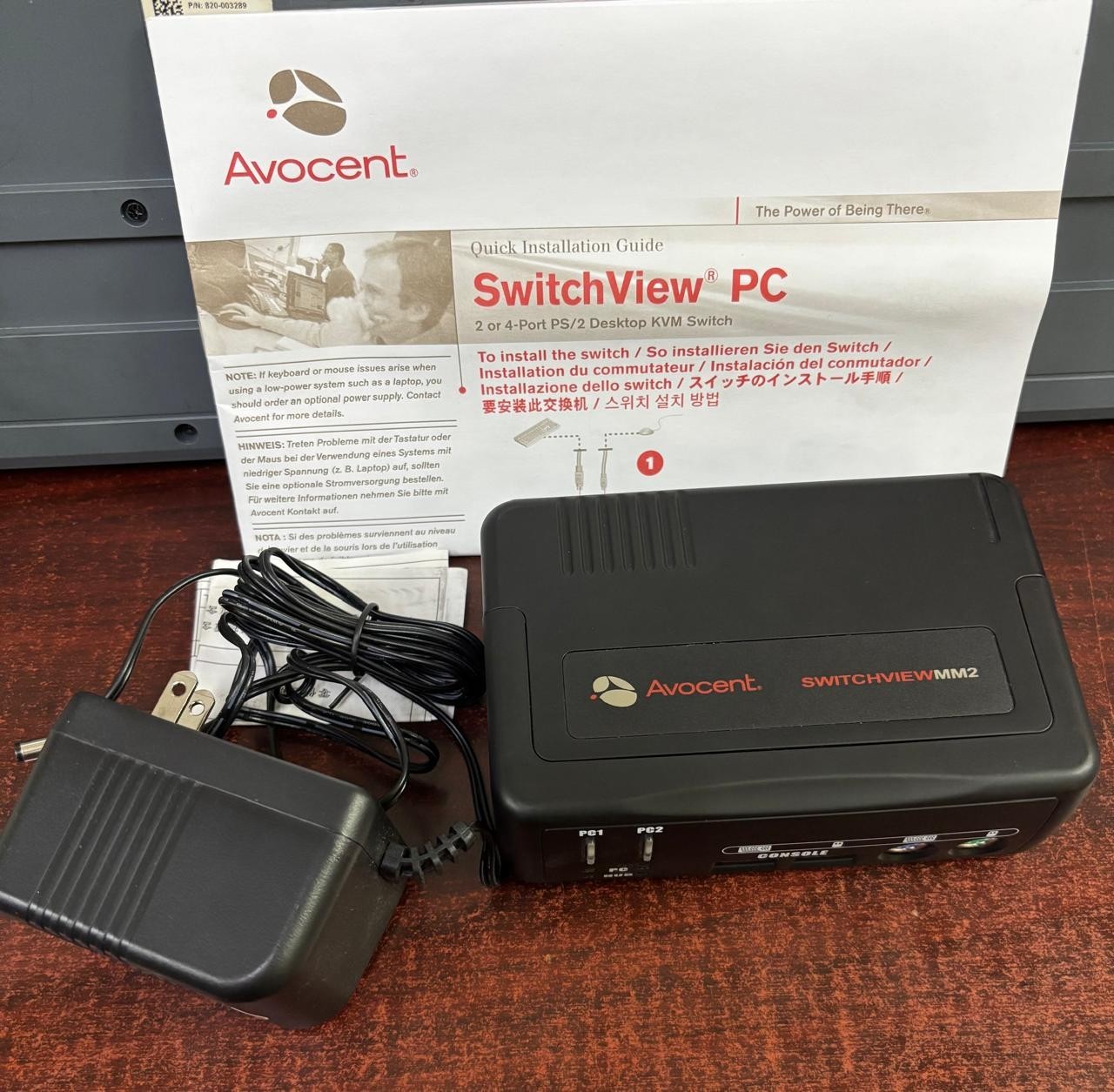 AVOCENT 2SVPUA20 SWITCHVIEW MM2 KVM 2-Port PS/2 2.0 USB with charger