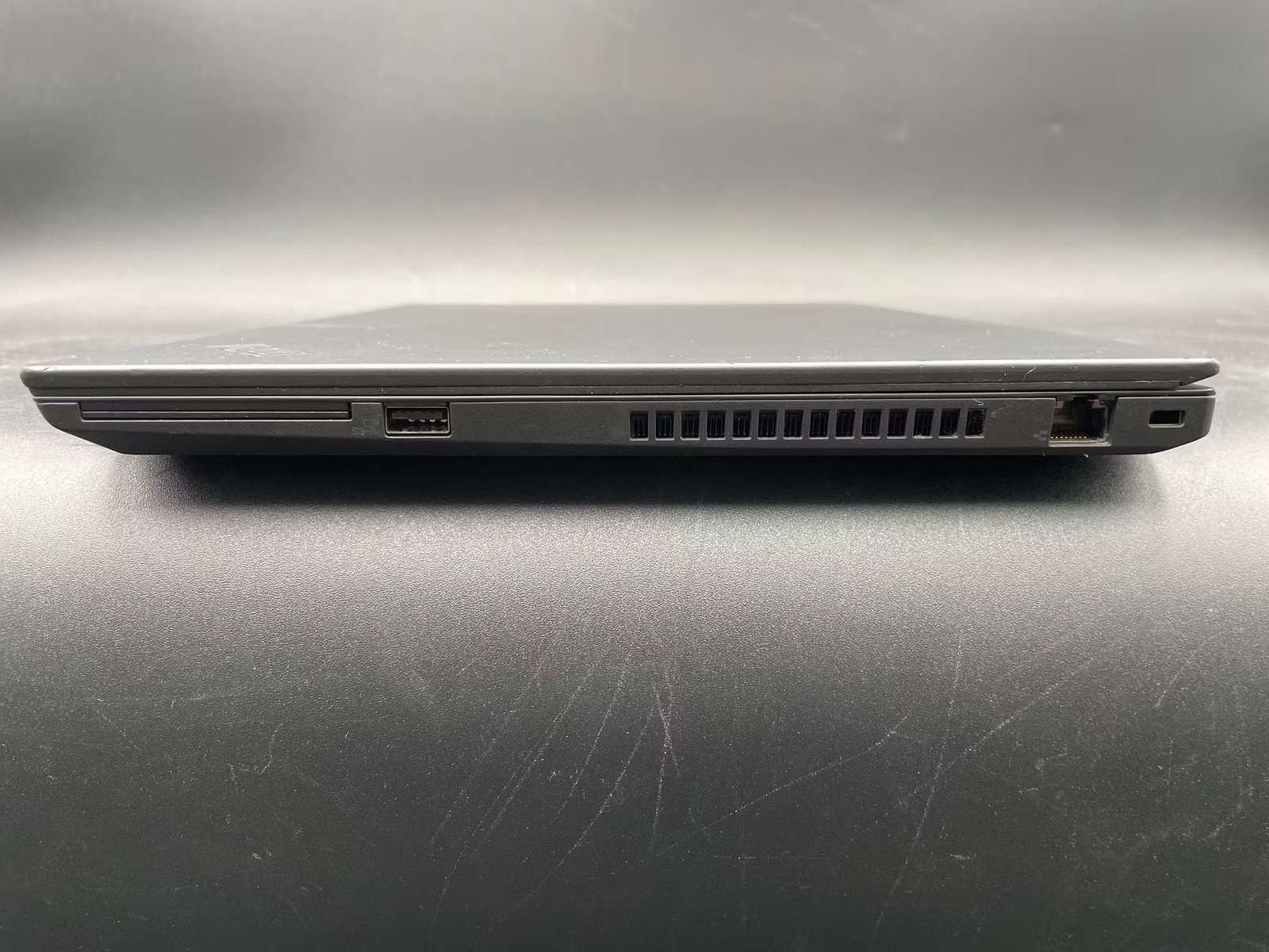 Lenovo ThinkPad T15 Gen 1 Used 15.5″ (i7-10610U-16GB-256GB NVMe)
