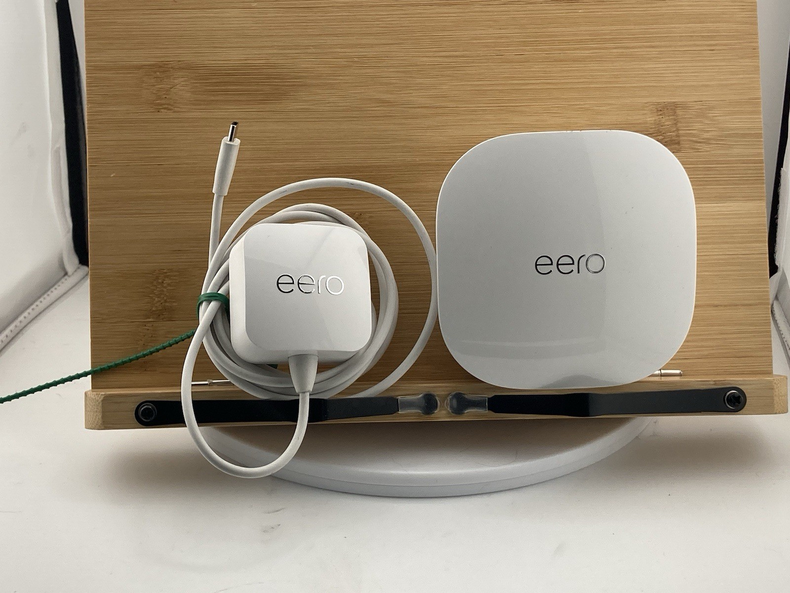 eero J010001 Wireless Dual Band Single Unit Mesh Wi-Fi Router