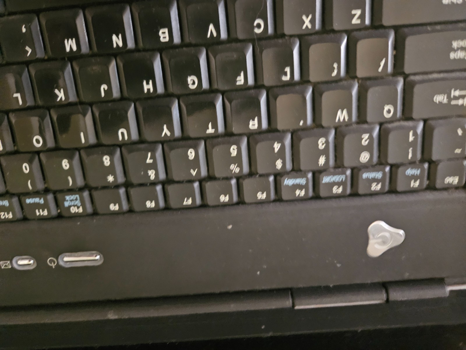 GATEWAY WINDOWS XP LAPTOP COMPUTER Home Edition Model # M675- WORKING ! 9002425