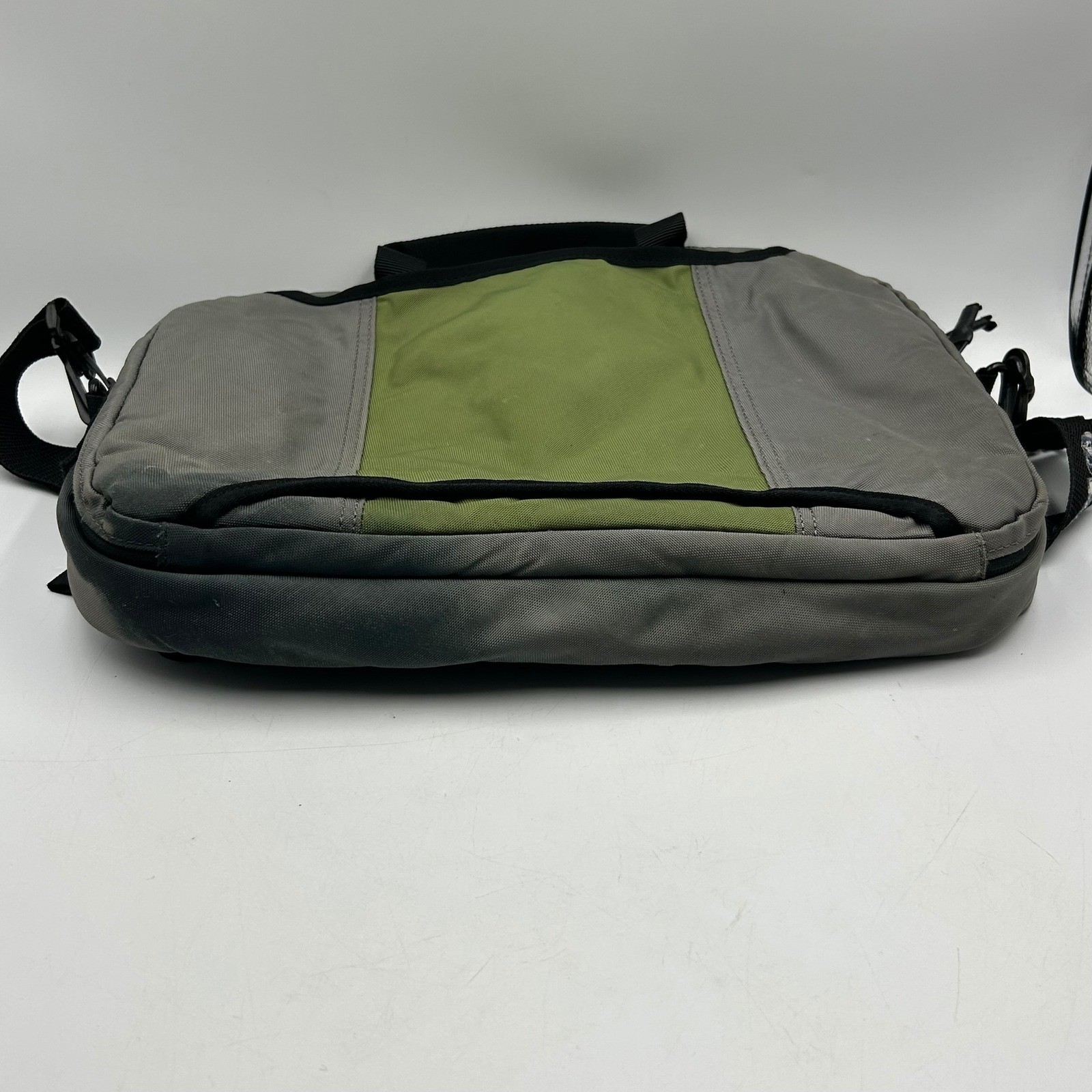 Timbuk2 Messenger Bag Grey Green Small Laptop Briefcase 15 x 11.5 x 2.5 in