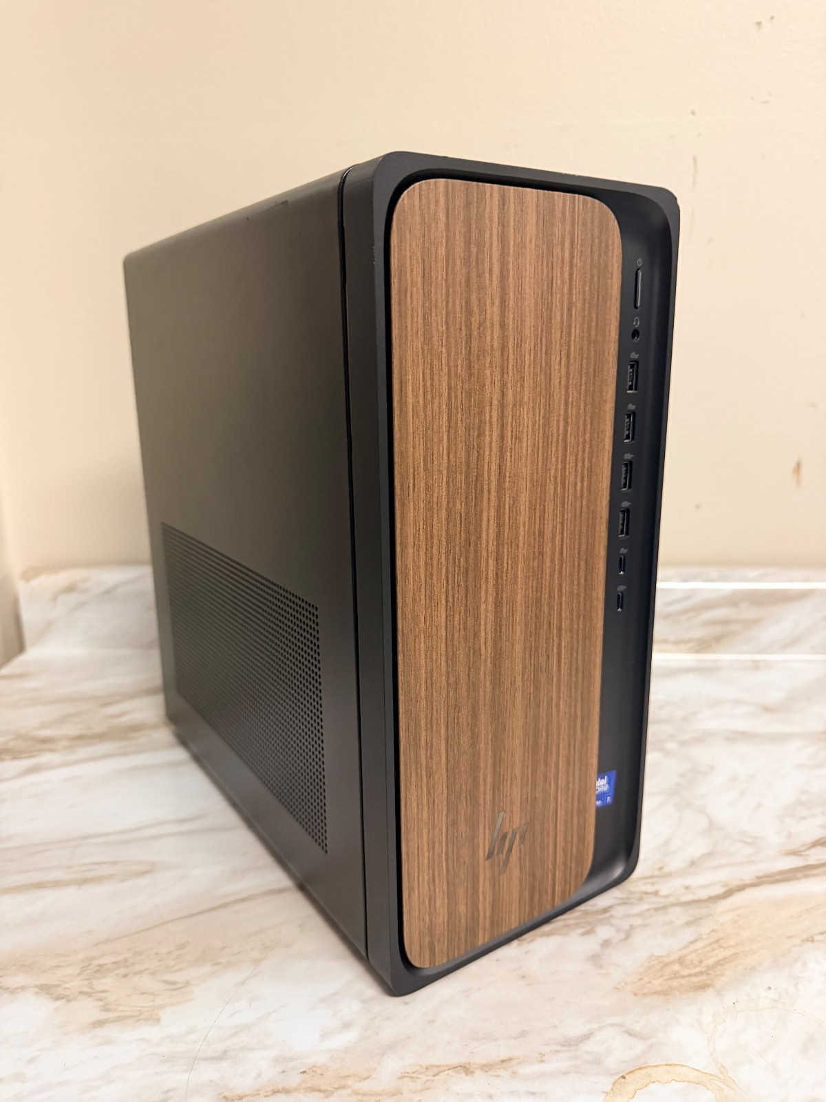 HP OmniDesk M03 AI PC Intel Core Ultra 7 265 32GB 1TB SSD W11H Dark Wood Desktop