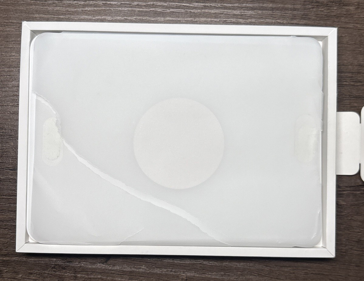 Apple Magic TrackPad White Multi-Touch Surface (USB-C) 2024 A3120 MXK93AM/A