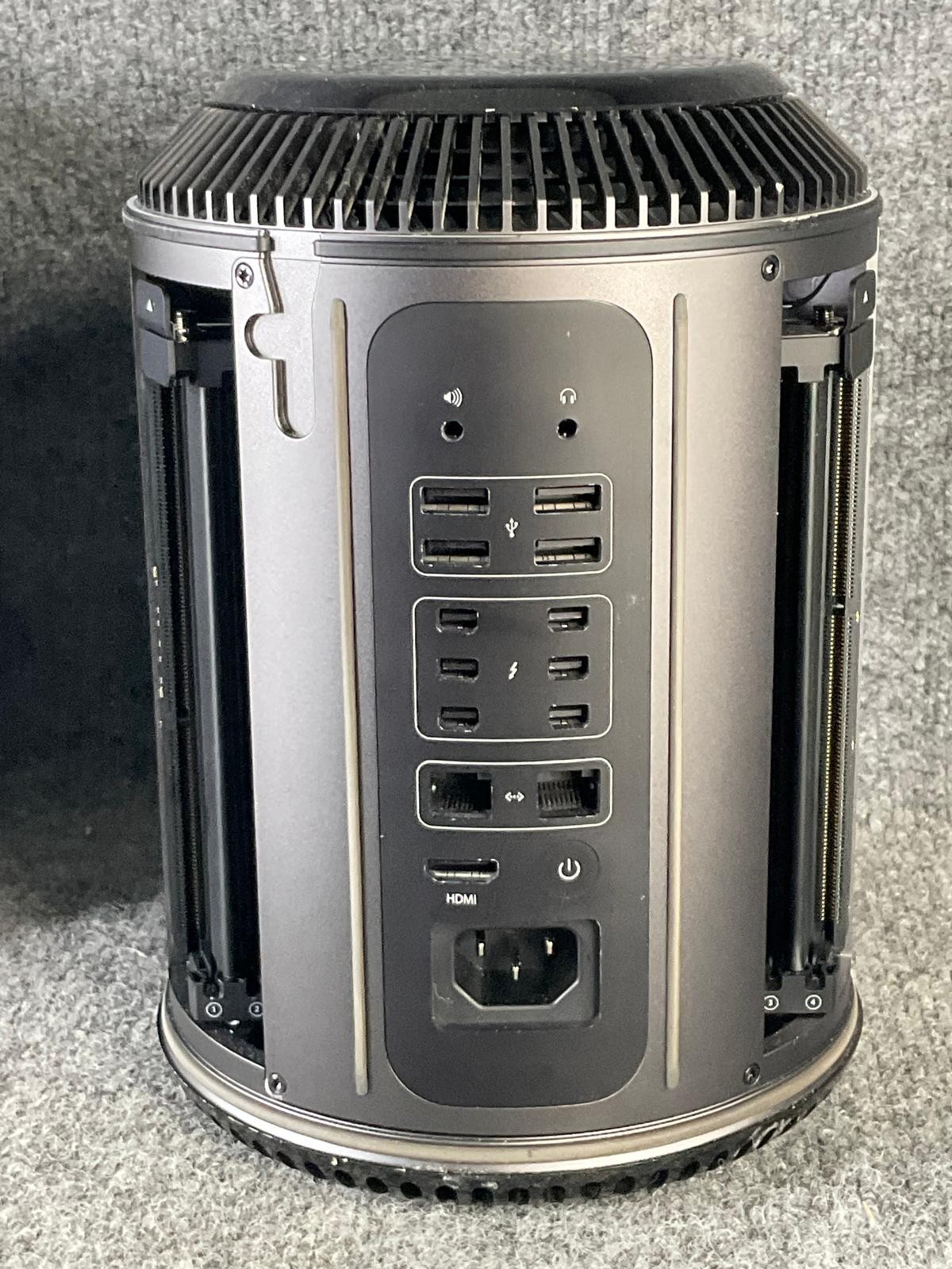 Apple Mac Pro A1481 Xeon E5 3.7GHz Quad Core SSD 40577