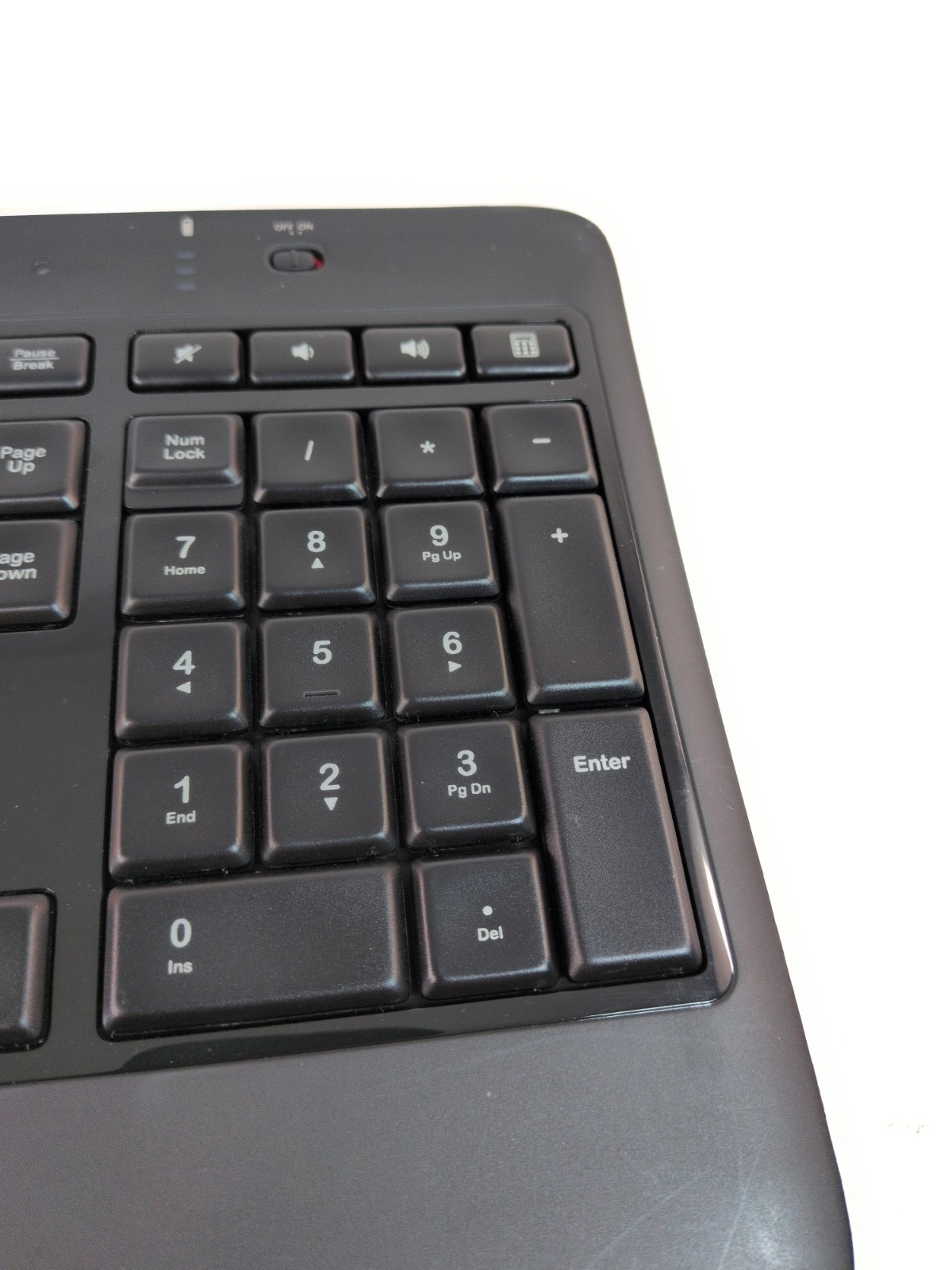 LOGITECH K800 Wireless Lighted Keyboard With USB Dongle Receiver
