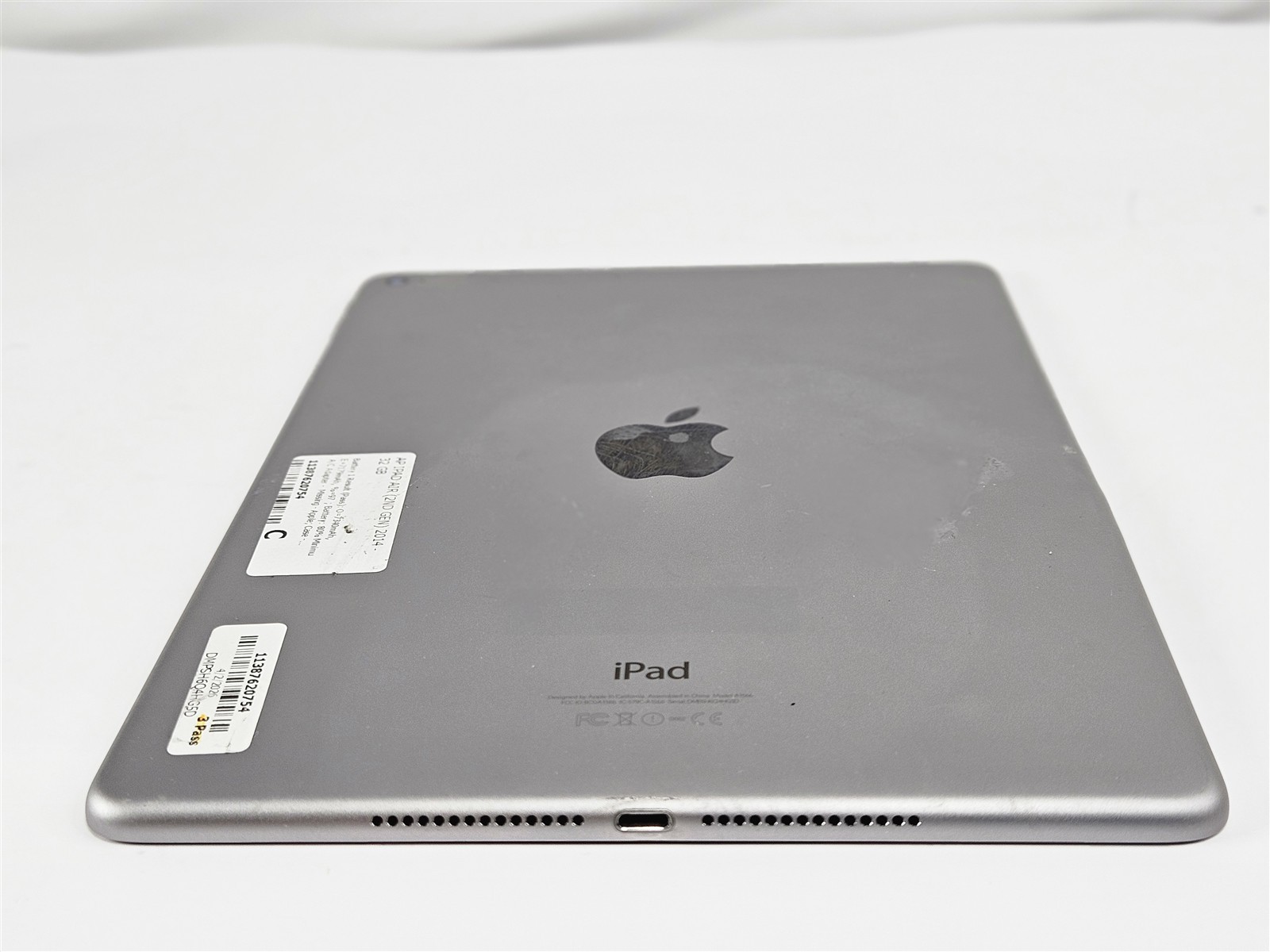 Apple iPad Air 2 9.7″ 32GB Wi-Fi Only A1566 Space Gray Tablet