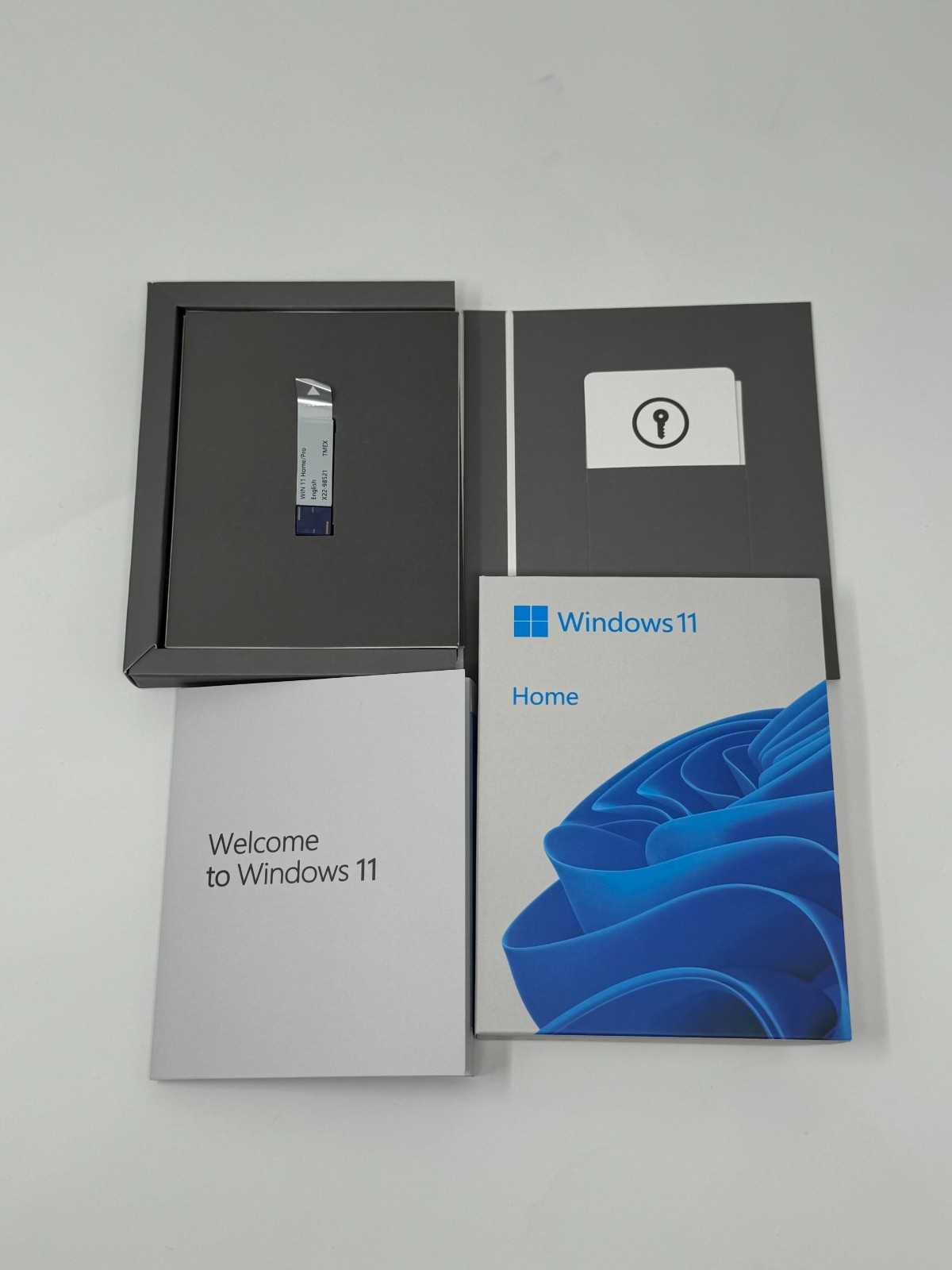 MS Windows 11 Home 64-Bit USB Flash Drive + Key Retail Box – New & Sealed