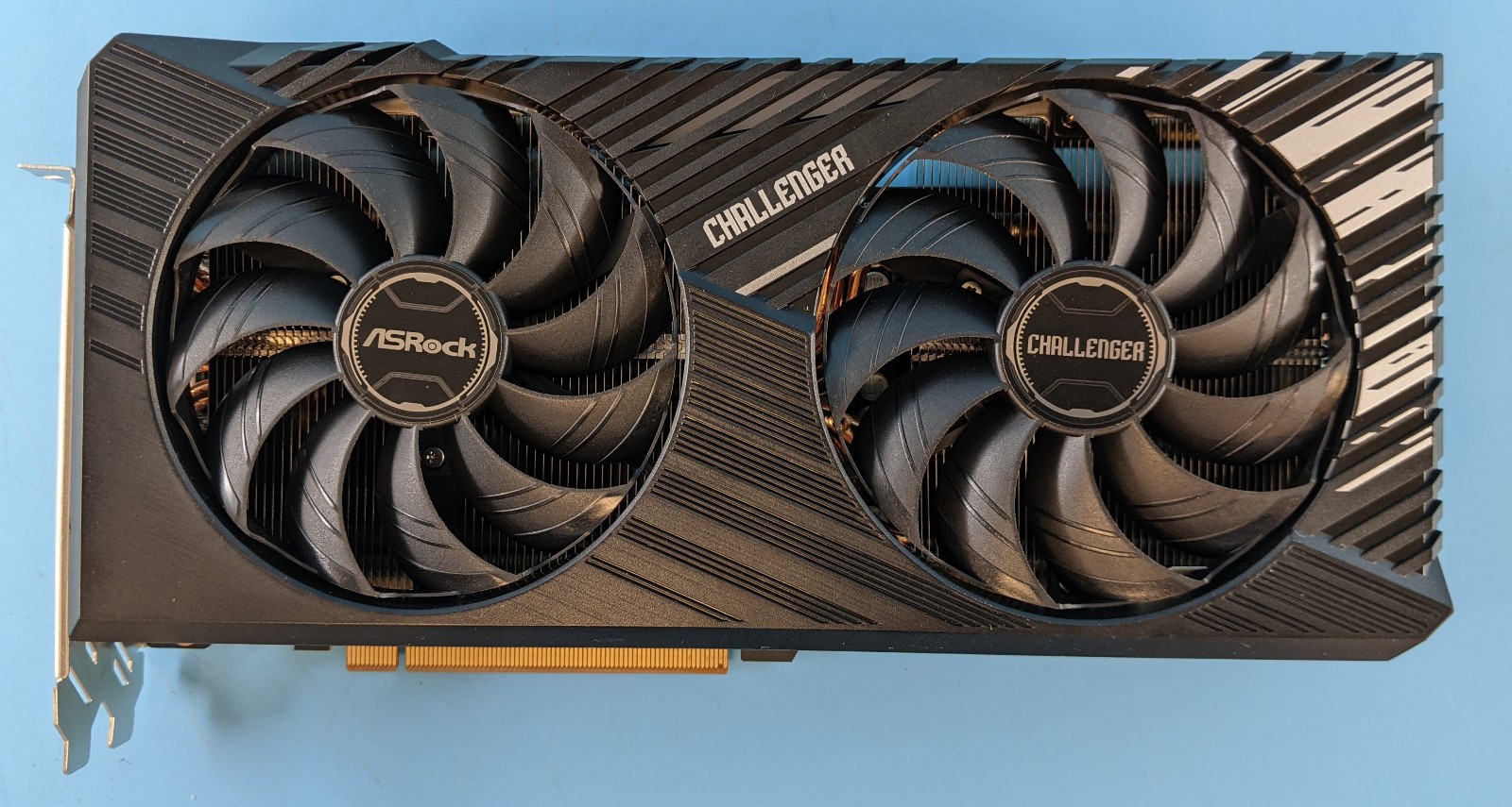 ASRock Chalanger Radeon RX 7700 PCI-E 4.0 x16 16GB GDDR6 256-bit RX7700 CL 16G