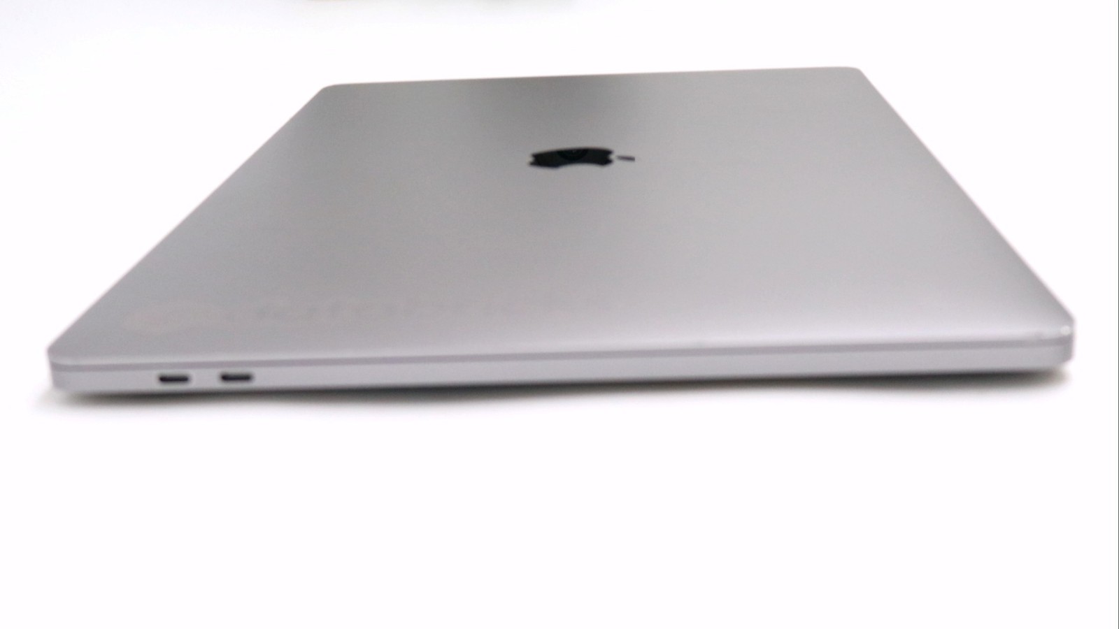 Apple Macbook Pro 16″ i9-9980HK 64GB 1TB – Good SERVICE BATTERY