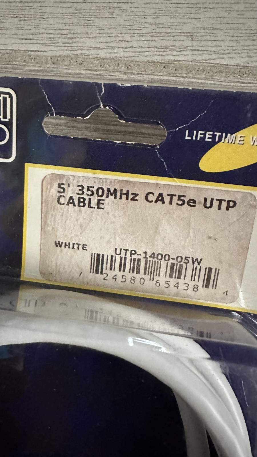 Lot of 6 Ethernet Network White Cables, mixed brands, mixed size, see details.