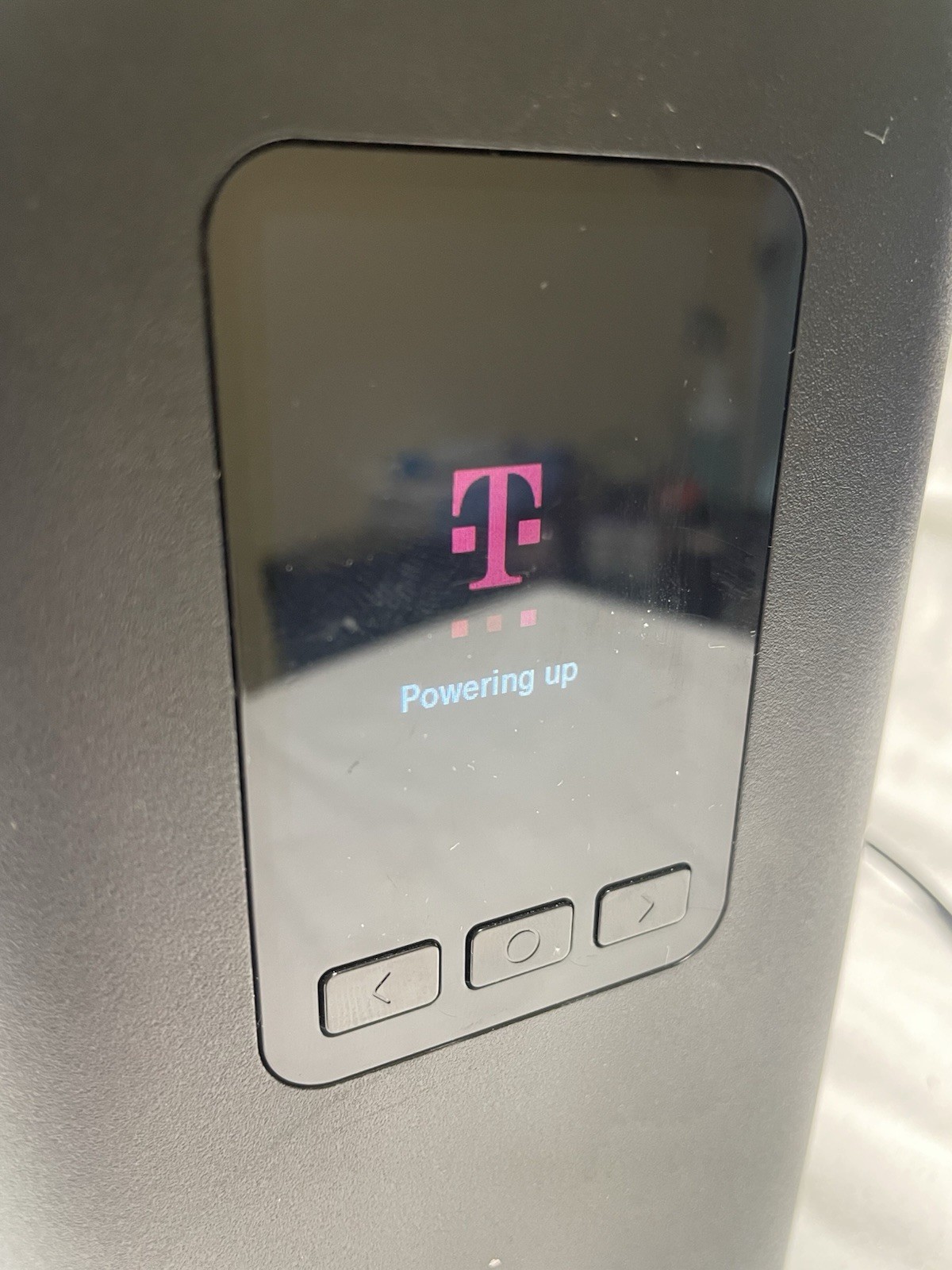 T-Mobile ARC KVD21 5G Home Internet Wi-Fi Gateway – Black – Used