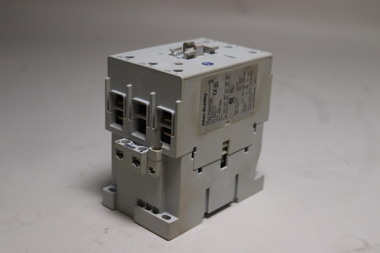 Allen-Bradley 100-C60*00 Ser. B Contactor