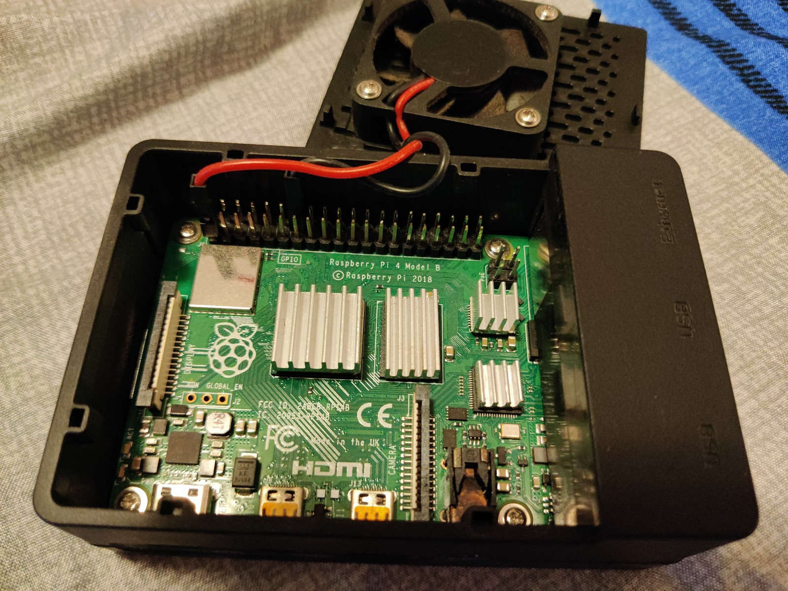 Raspberry Pi 4 Model B kit 4GB RAM plus power supply and HDMI cable, NO SD CARD