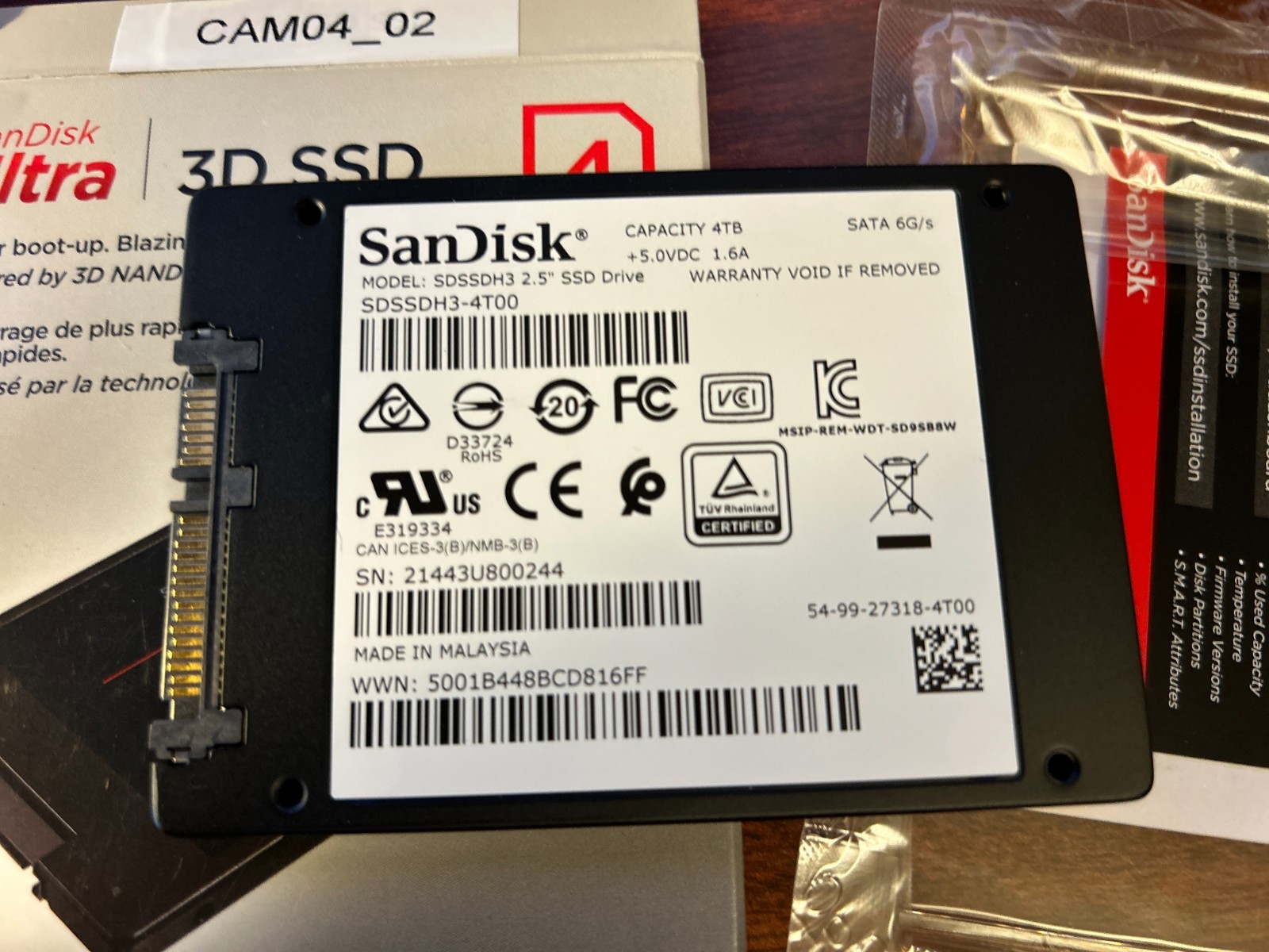 SanDisk Ultra 3D 4TB (100% Health, Less than 30hrs) 2.5″ SATA (SDSSDH34T00G25)