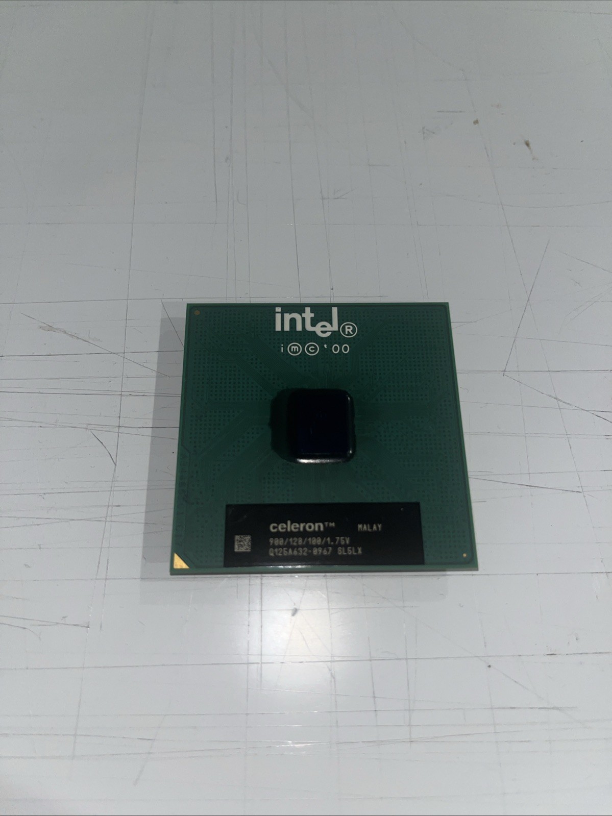 SL5LX Dell, Inc Intel PIII Celeron Processor 900/128/100/1.75V SL5LX