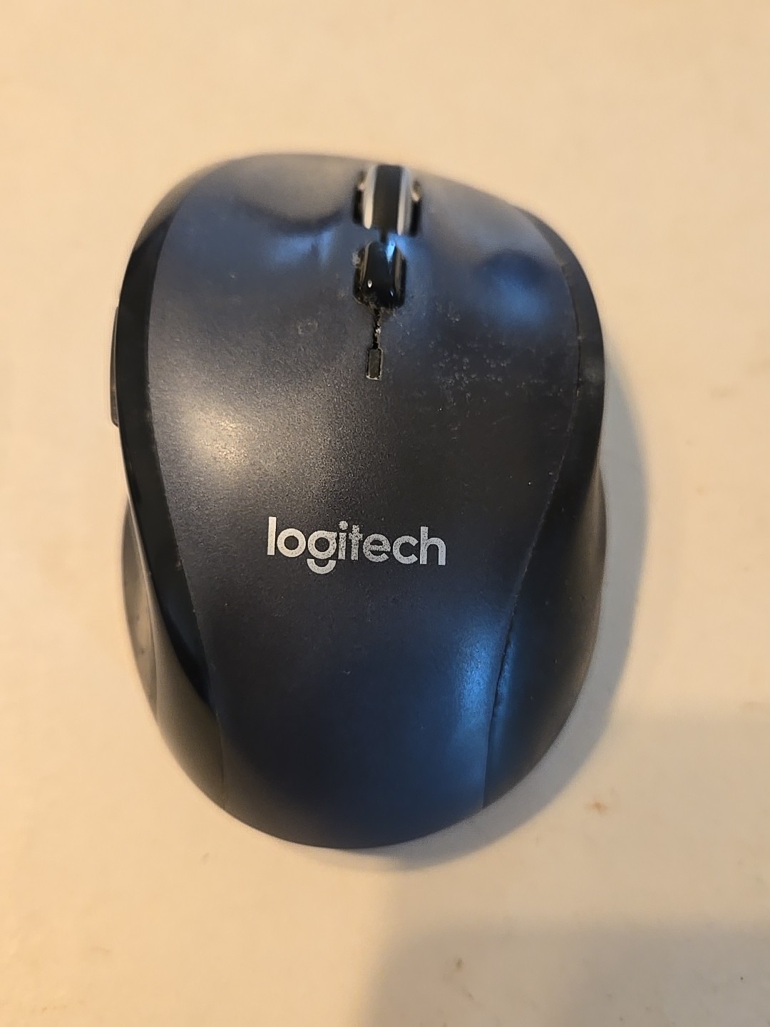 Logitech M705 Marathon Wireless Laser Mouse & USB Unifying Receiver 910-001949