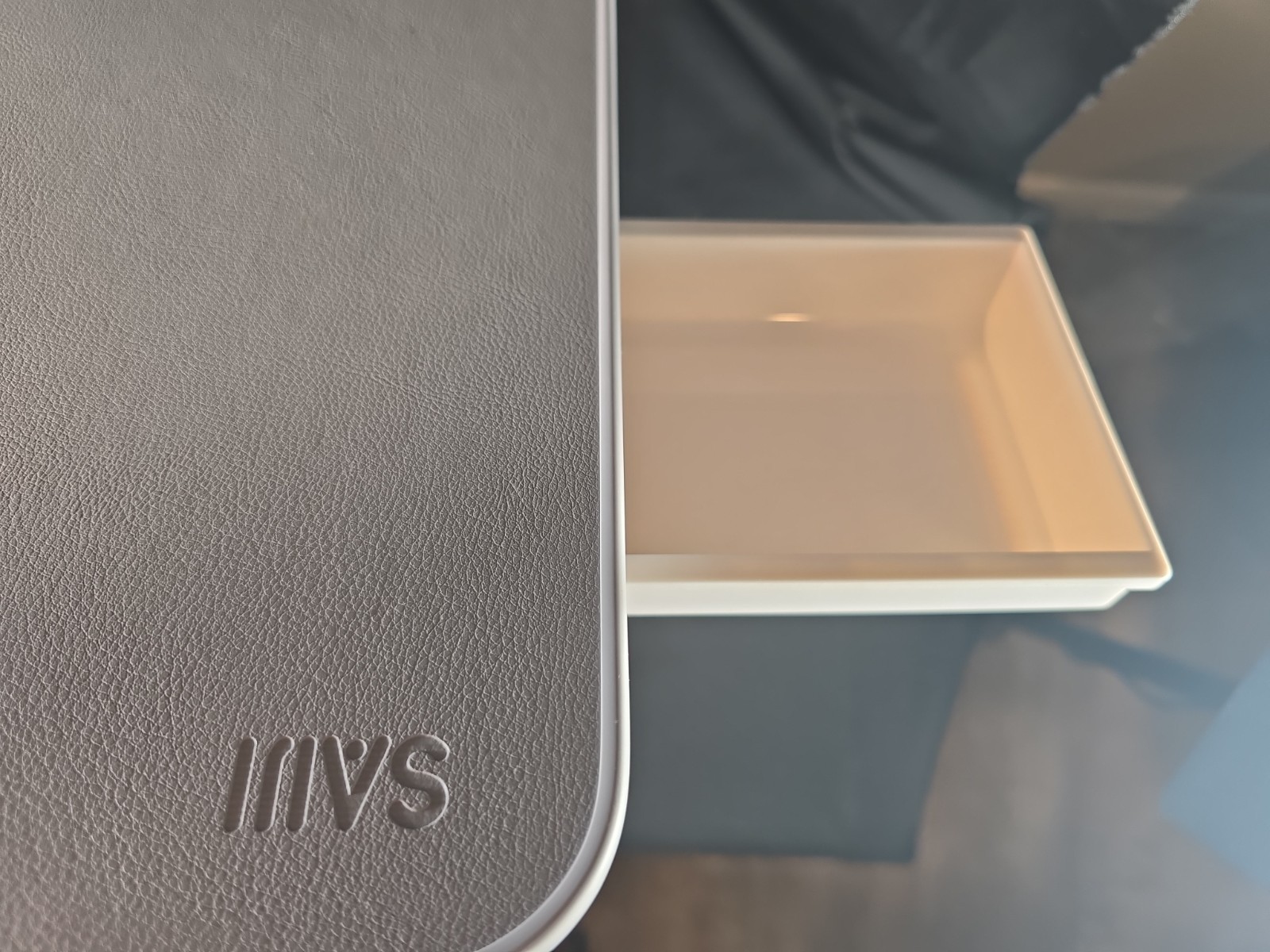 SAIJI Laptop Bed Tray Desk, Adjustable PVC Leather Computer Bed Table