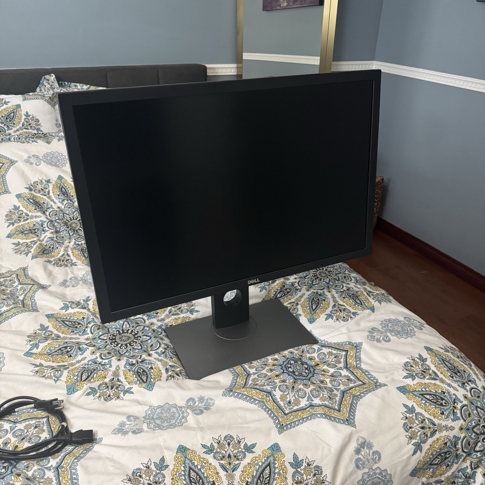 Dell UltraSharp UP3017 30” 2560x 160016:10 USB Hub DP DVI VGA