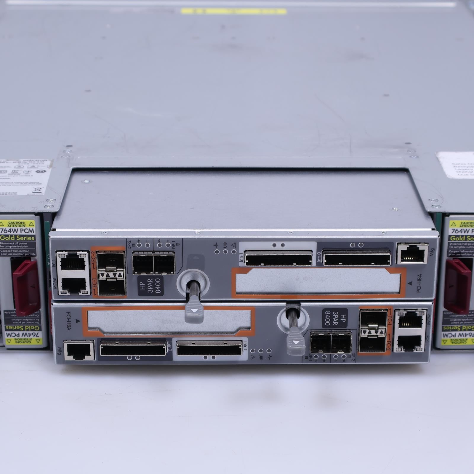 HP 3Par StoreServ 8000 Drv Enclosure 2x HPE StoreServ 8400 H6795-63001 Array