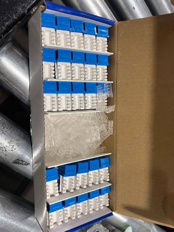 Everest 90° Angled RJ45 Cat6 Keystone Speedy + 50 RJ45 Everest easyJACK -90° Kit