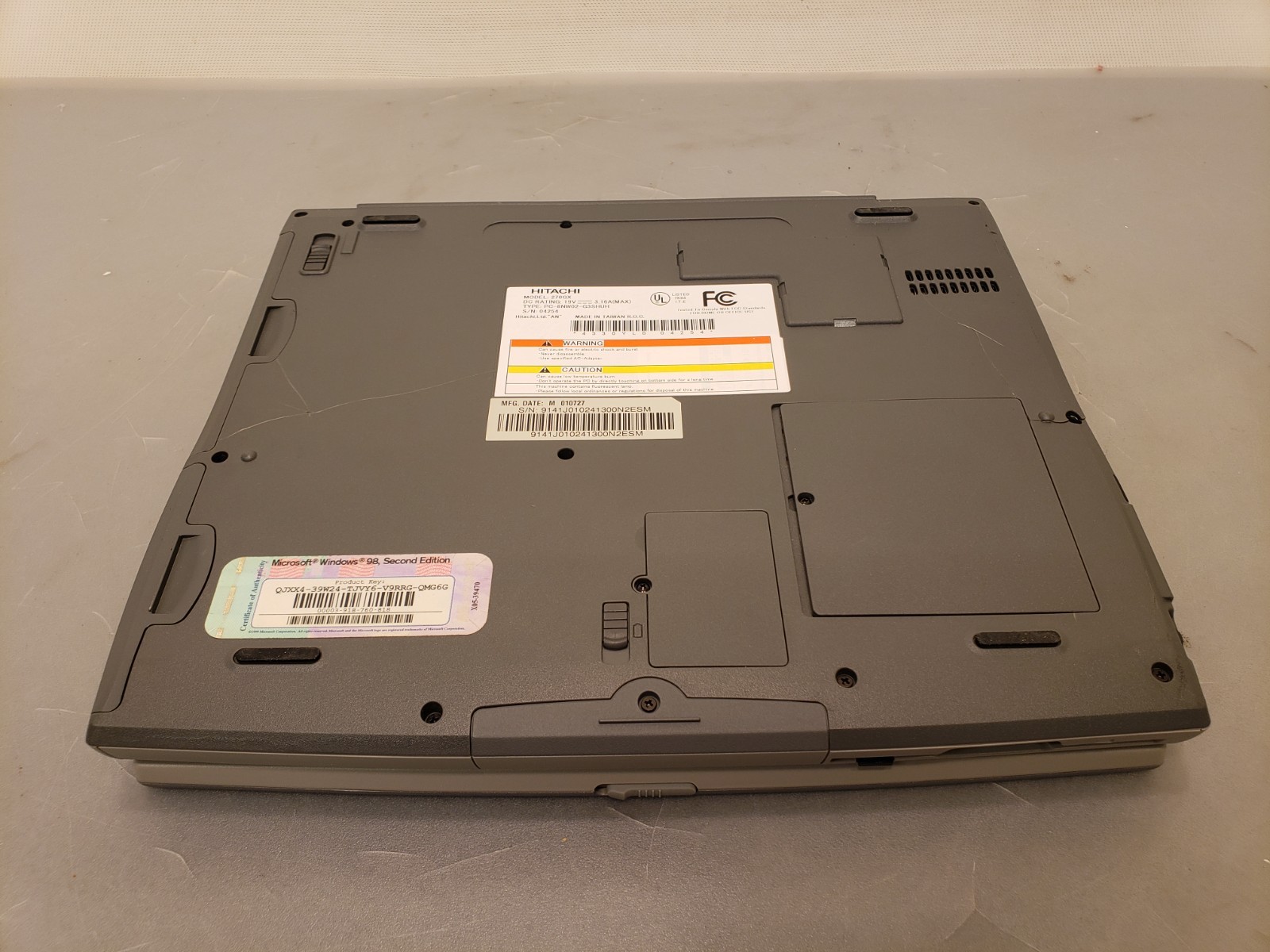 Vintage Rare Hitachi Flora 270GX 12.1″ Laptop Celeron 550MHz 64MB 10GB Win98