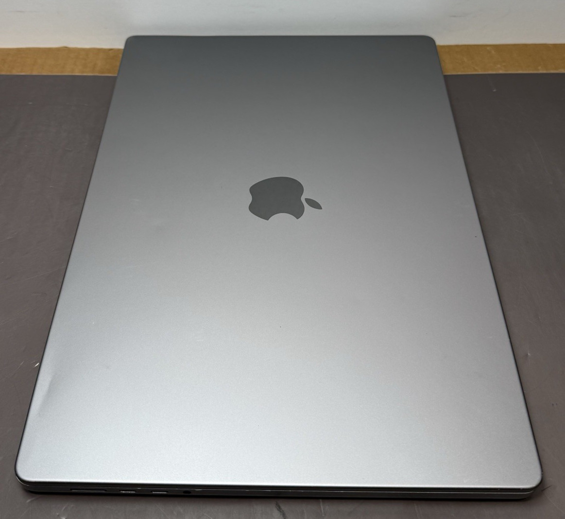 Apple MacBook Pro 16” M1 Pro 16 Core GPU 16GB RAM 512GB SSD A2485, 78% Batt
