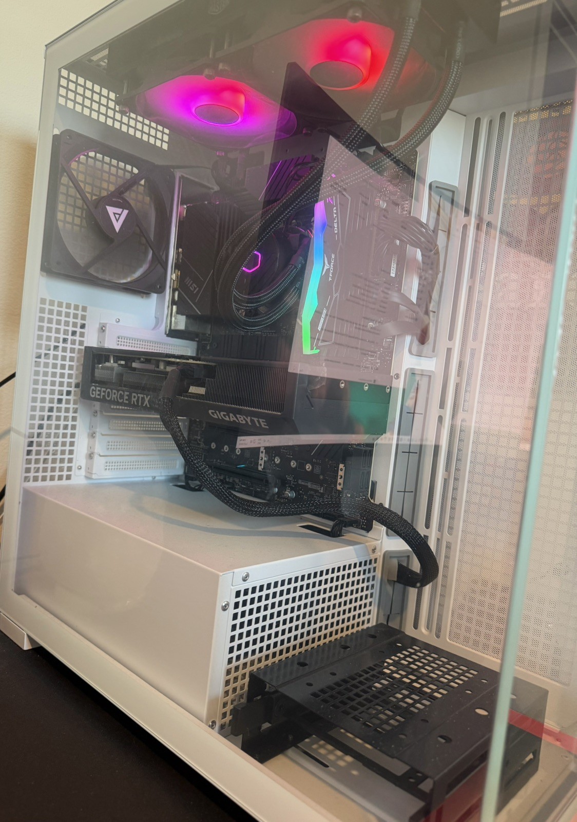 NVIDIA GeForce RTX 4070 SUPER,13th Gen Intel(R) Core(TM) i7-13700K (3.40 GHz)