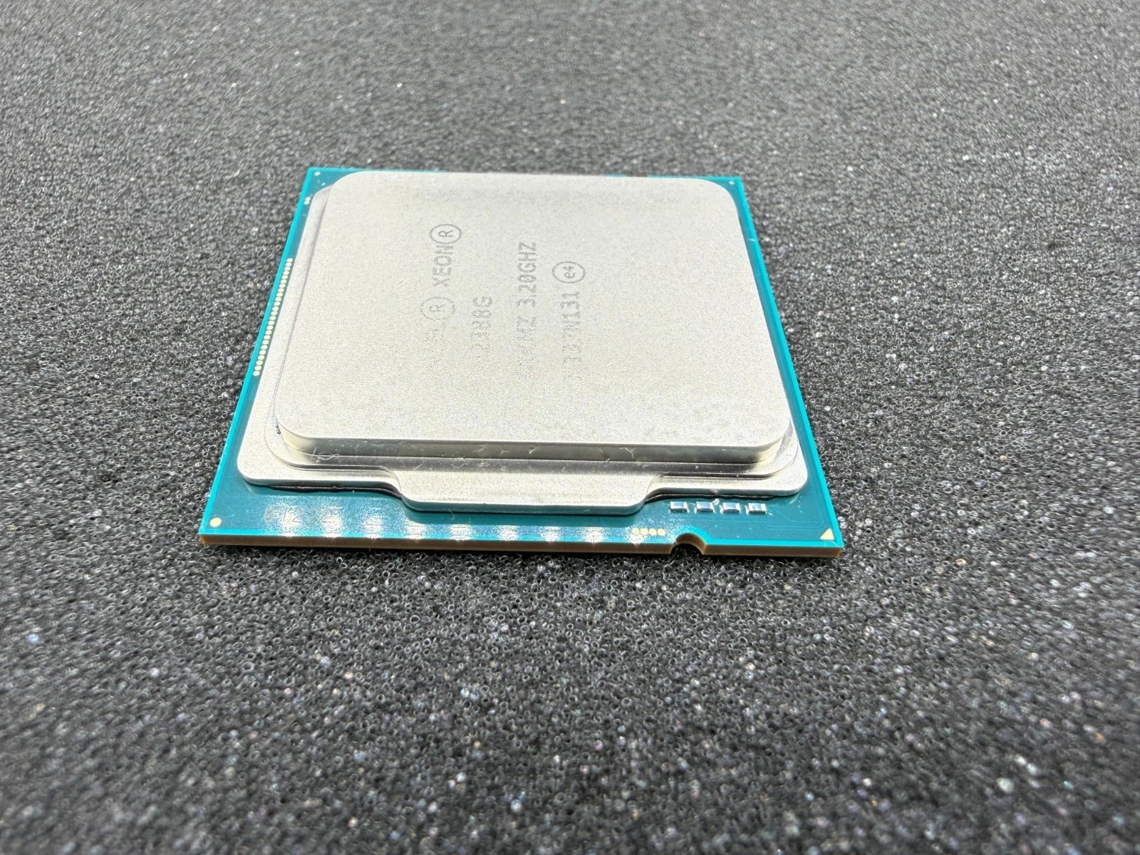 Intel Xeon E-2388G CPU SRKMZ up to 5.10 GHz 8-Core LGA-1200 Server Processor 95W