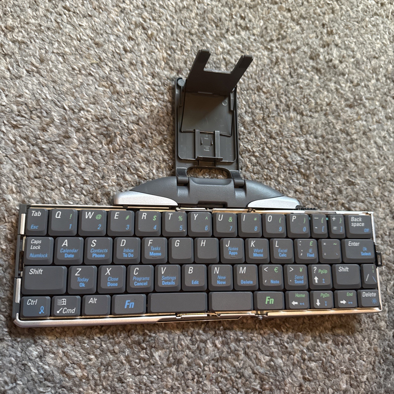 Vintage iGo Stowaway Ultra-Slim Bluetooth Keyboard XTBT01 – TESTED & Works