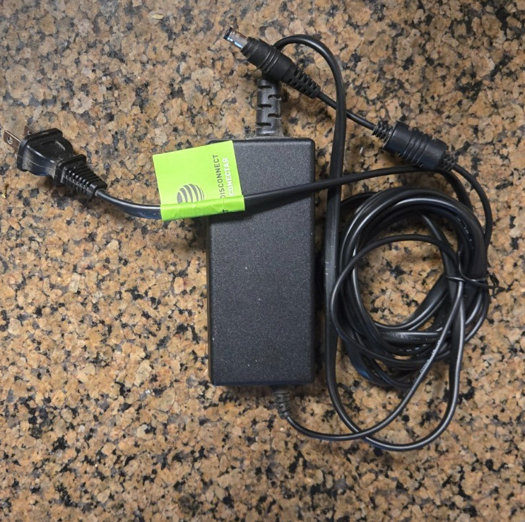 AT&T Arris BGW210-700 Broadband Gateway WiFi Modem Router w/Power Cable & Cords