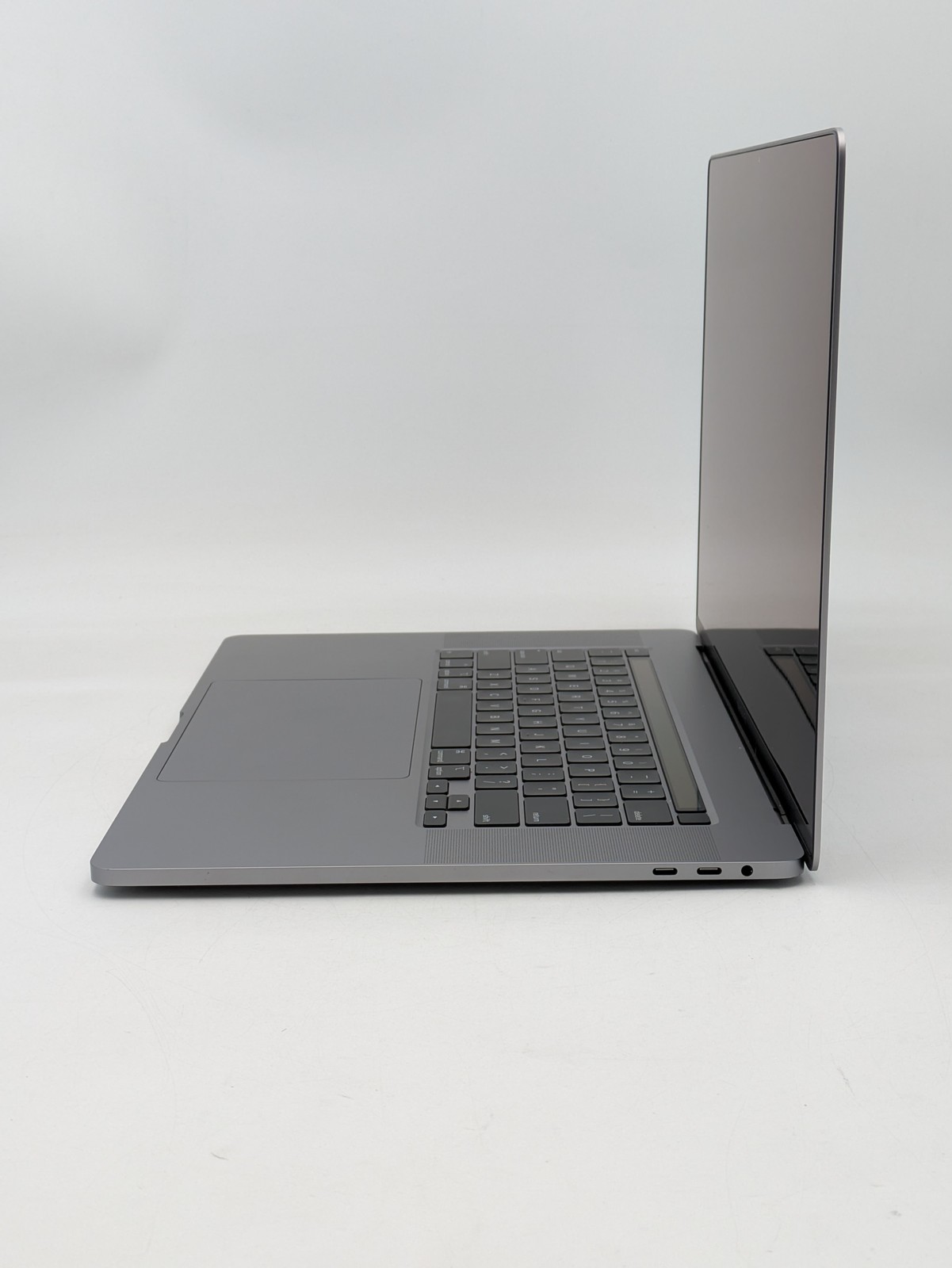 Apple MacBook Pro 2019 16″ i9-9880HK 512GB SSD 32GB AMD Radeon Pro 5300M macOS