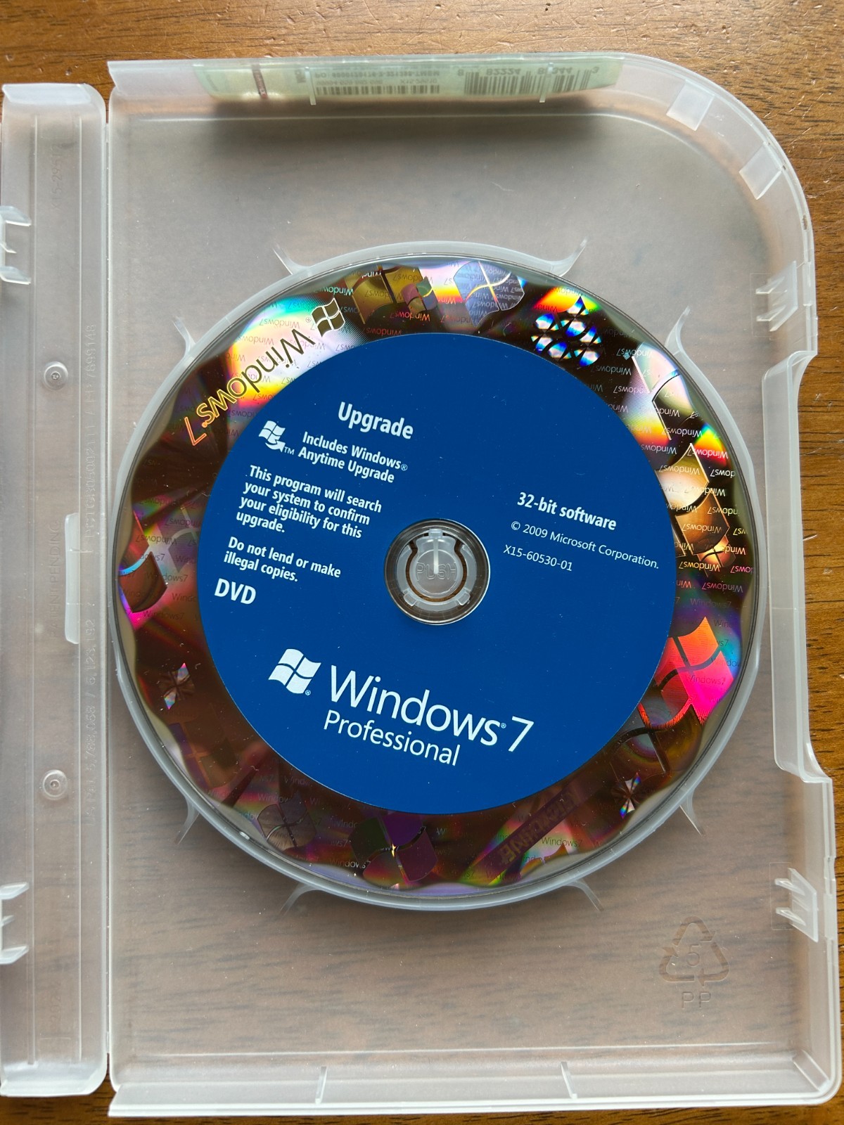 Microsoft Windows 7 Professional Upgrade 32/64 DVD with Key in Retail Box