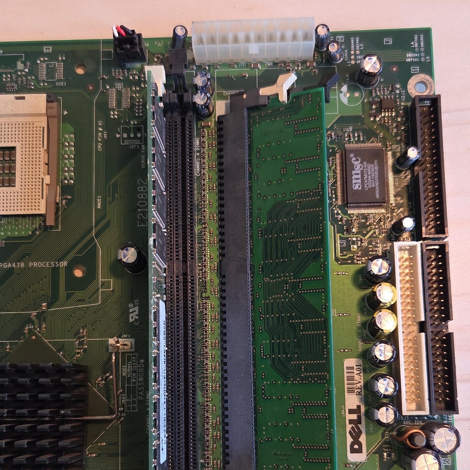 Dell Socket 478 Pentium 4 Motherboard W2562 AGP DDR w/256MB RAM Untested
