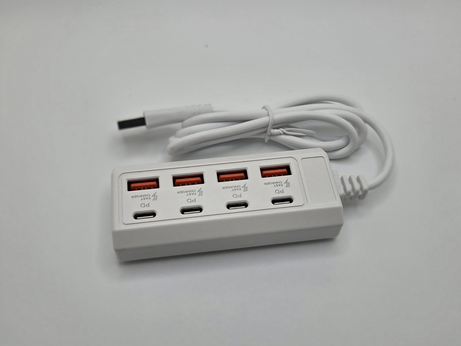 White USB Hub Splitter Box, Fast Charging, 4 Ports USB-A & USB-C, Portable