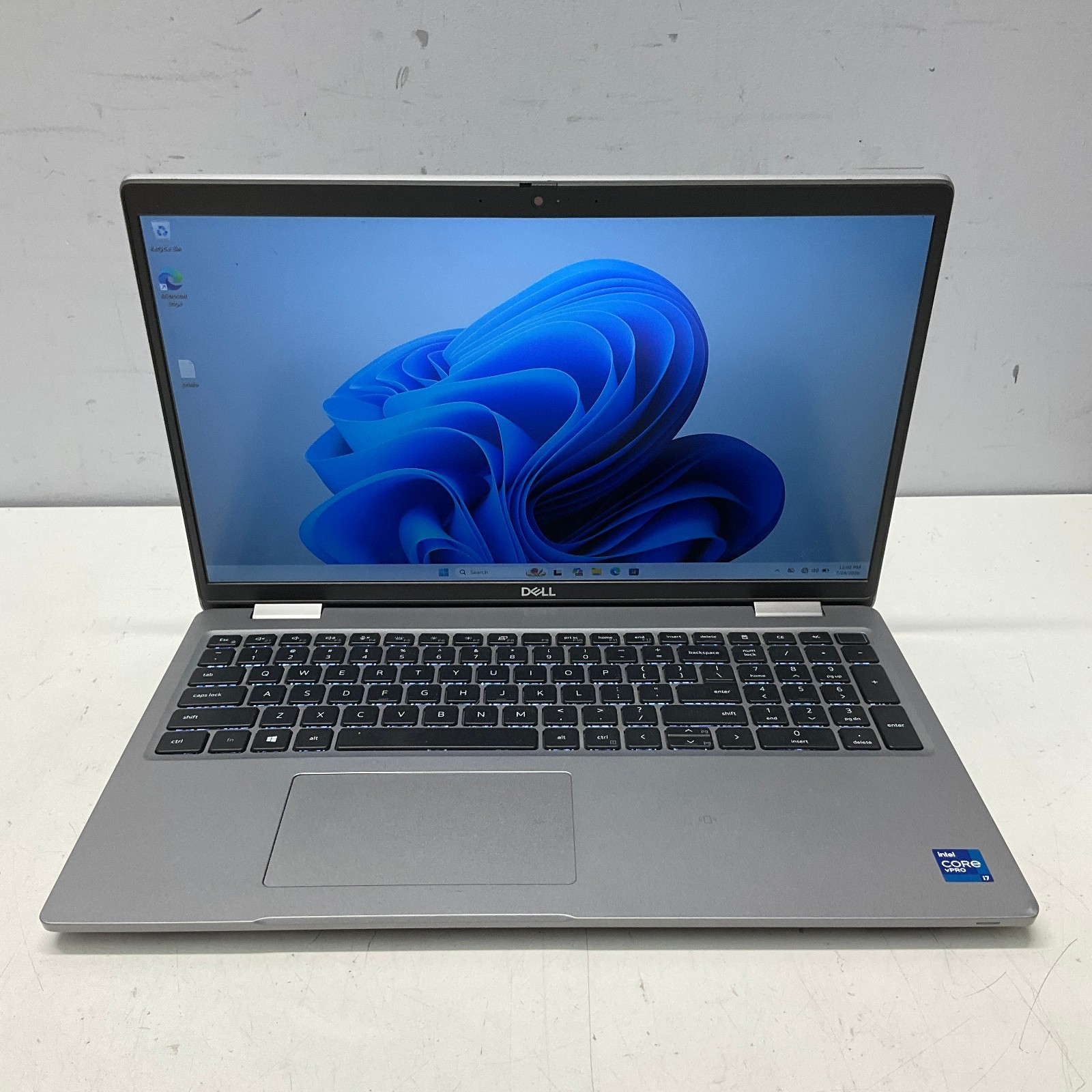 Dell Latitude 5520 15.6″ i7-1185G7 1.8GHz 4GB 128GB SSD Windows 11 Pro Laptop