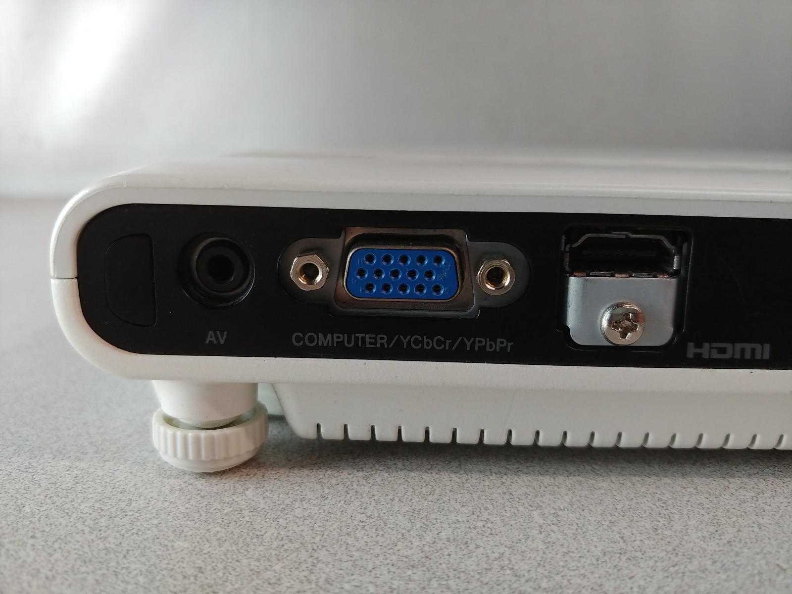 Casio XJ-A140V Laser/LED Hybrid 2500 Lumens DLP Portable Projector
