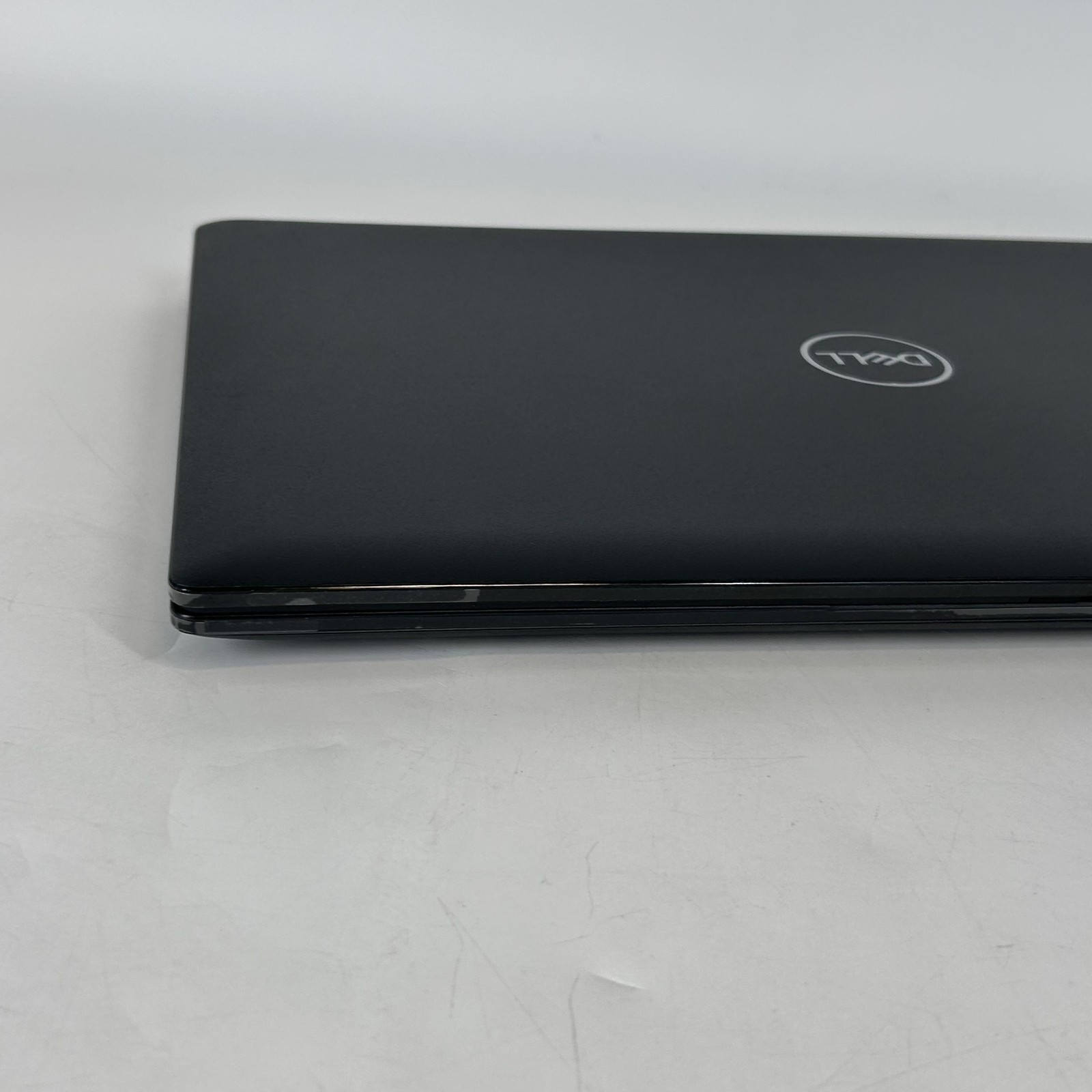 Dell Latitude 3520 15.6 Black FHD i5-1135G7 2.40GHz 16GB 256GB SSD Excellent