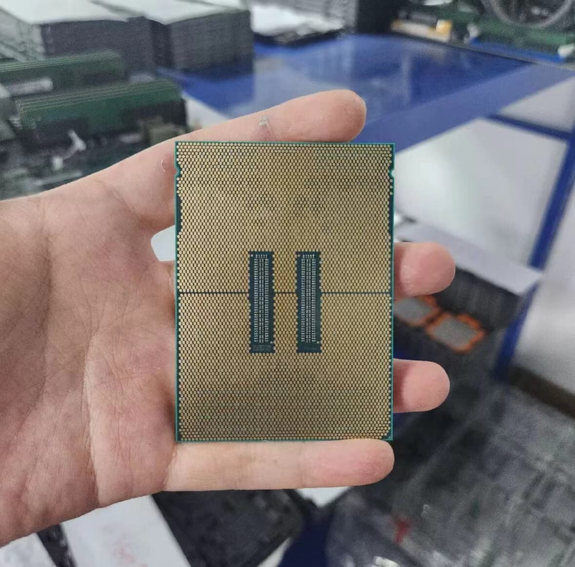 Intel Xeon Platinum 8462Y+ QS LGA-4677 2S CPU 2.80GHz 32-Core 60MB Processor