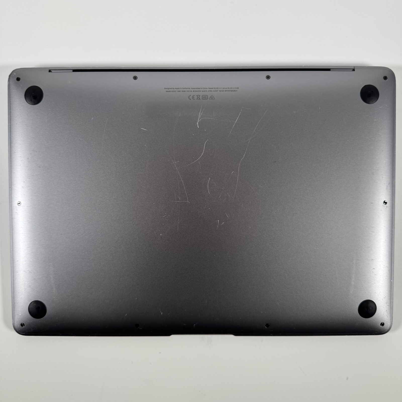 Apple 2020 13″ MacBook Air M1 7-Core GPU 256GB 8GB MGN63LL/A | D Grade