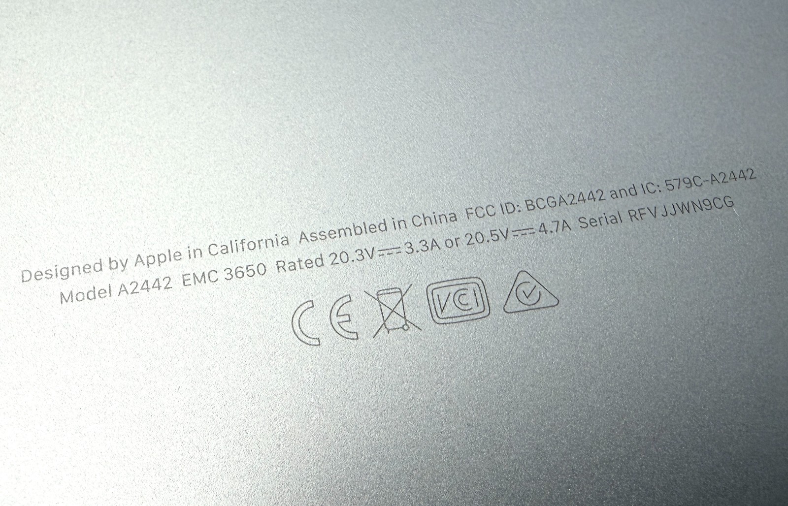 Apple MacBook Pro 14 M1 Pro 14-Core 512GB SSD 16GB RAM – CLEAN
