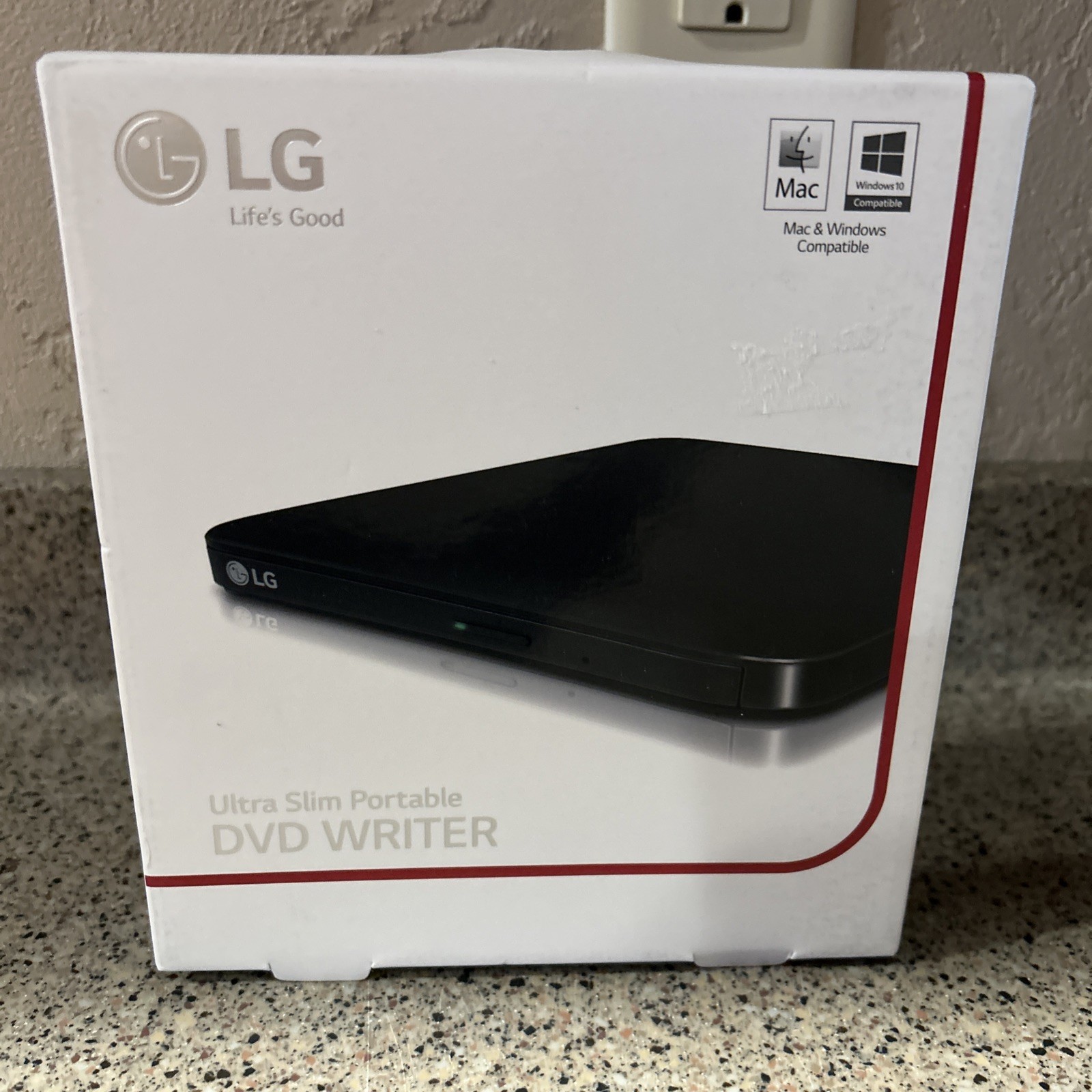 NEW! LG – SP80NB80 – ULTRA SLIM PORTABLE USB EXTERNAL DVD-WRITER – PC/MAC– BLACK