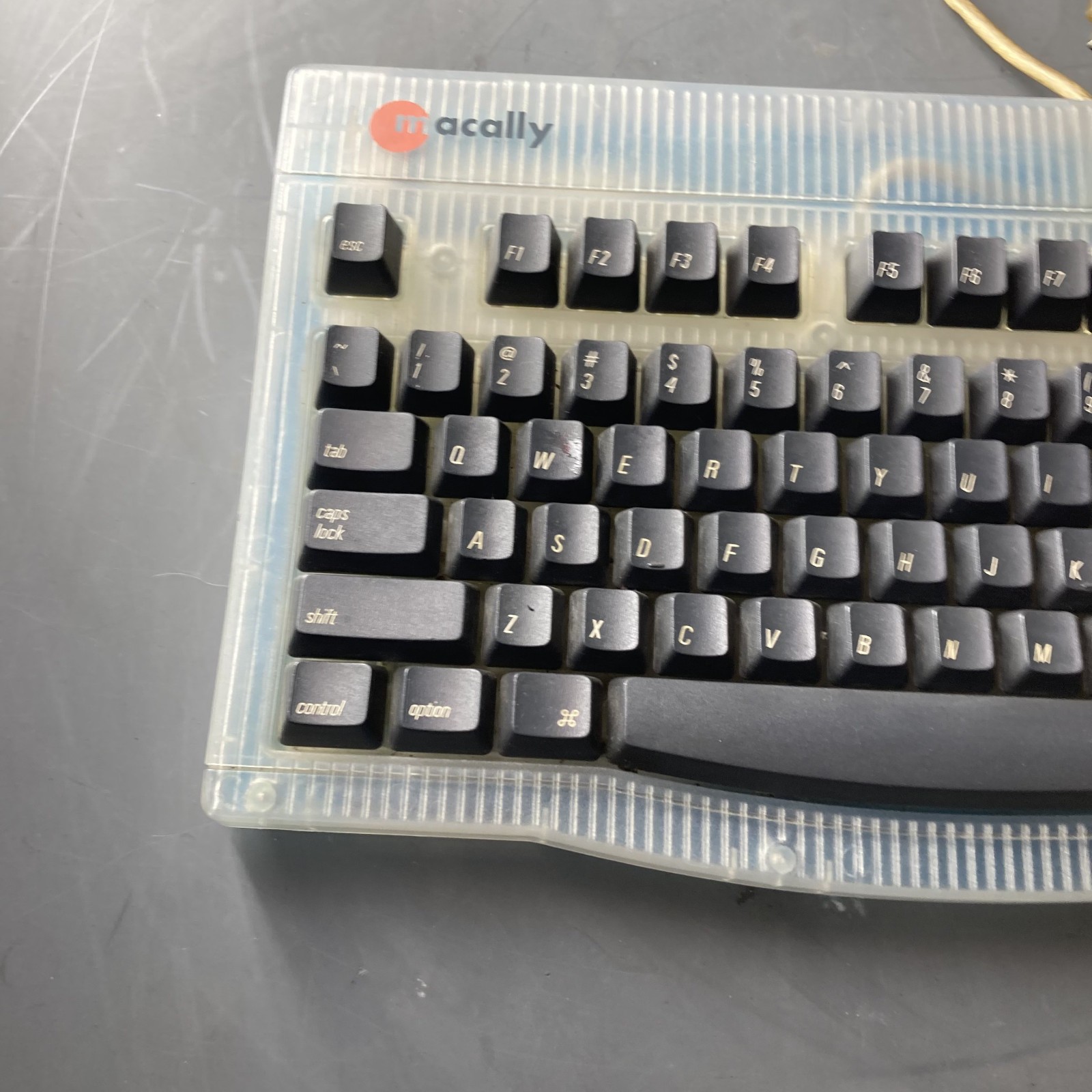 Macally iKey Wired USB Keyboard Mac Teal Transparent Y2K 2000 Abstract Tech